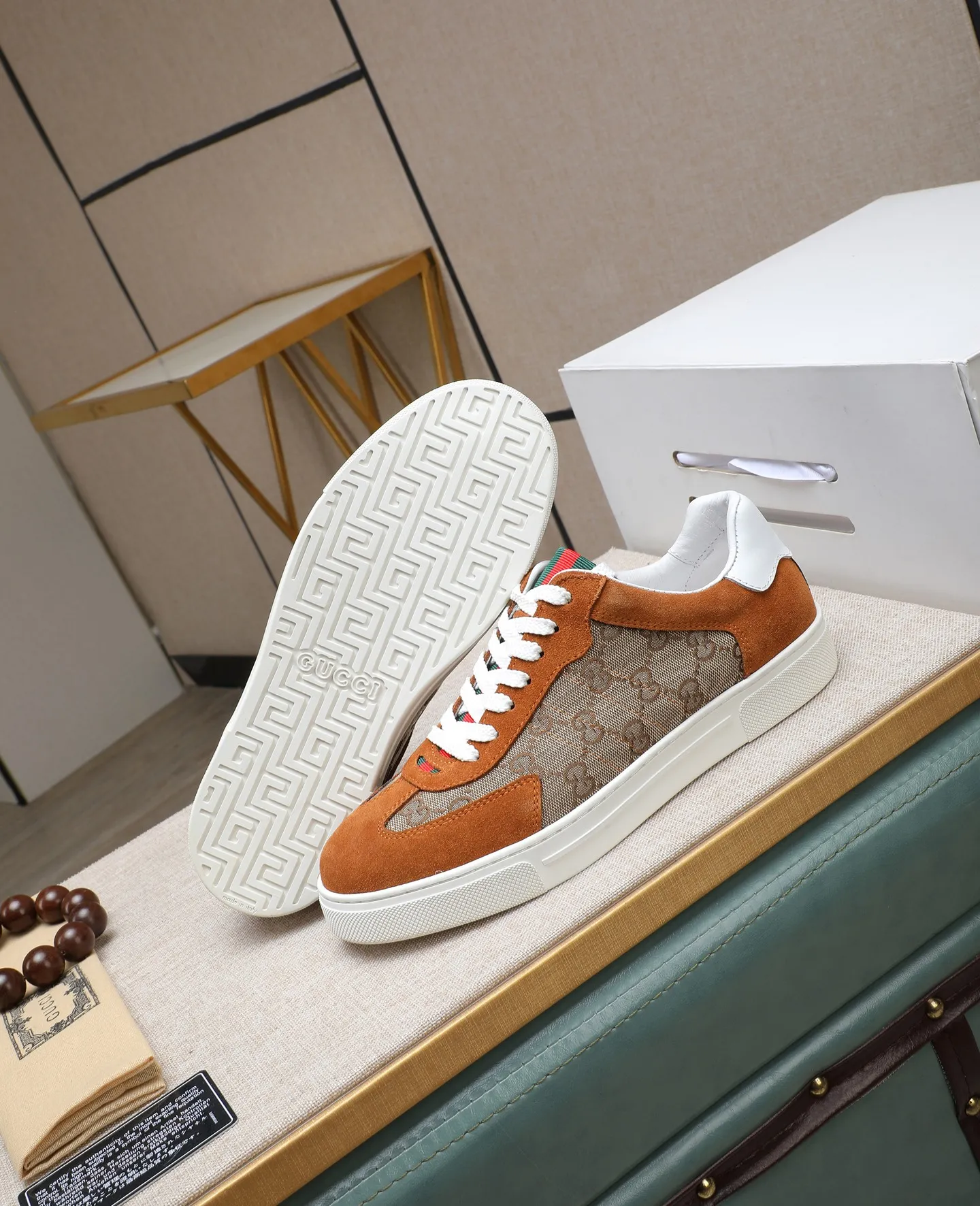 Men's shoes 💰400 GUCCI🔍🔍The latest models are on sale at the same time at the counter. Original calfskin imported from Italy, genuine leather lining, (high-end, extravagant, and classy) with exquisite workmanship. Soles: Original soles specially provided by the original factory. ⚠Exclusive double-layer movable molded soles are super comfortable⚠. Photos of the real thing🎬The real thing is better🔍🔍"High quality·Follow the order" Code number 38-44